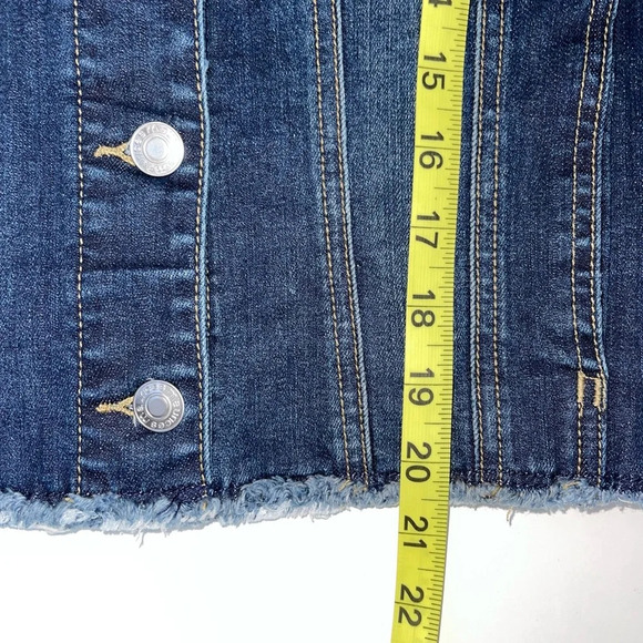 Maurices Dark Wash Distressed Frayed Hem Sleeveless Denim Vest Small Women’s - Picture 8 of 11